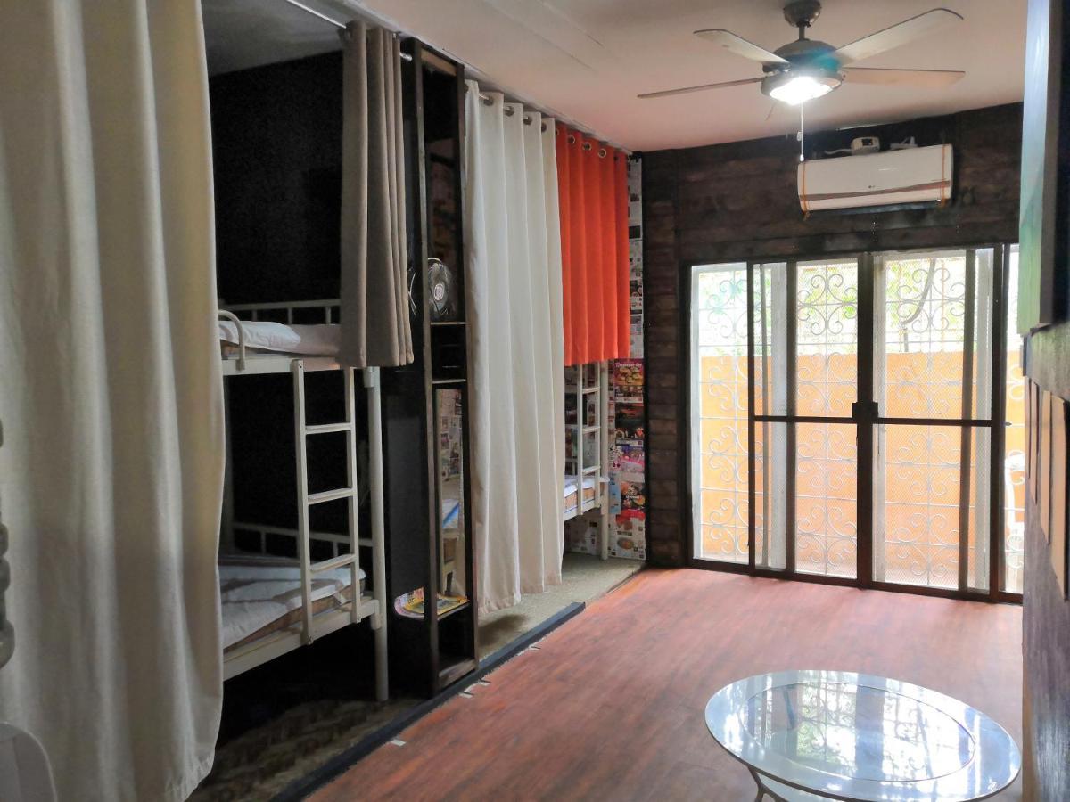Dee Guesthouse White Sands Lapu-Lapu City Exterior photo