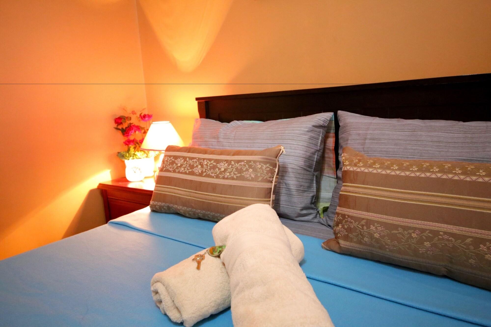 Dee Guesthouse White Sands Lapu-Lapu City Exterior photo